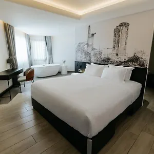 4* Hotel The Concept Hotel- Center